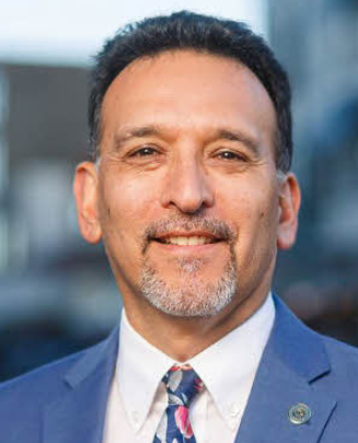 Dr. Gilberto Pérez, Jr. headshot
