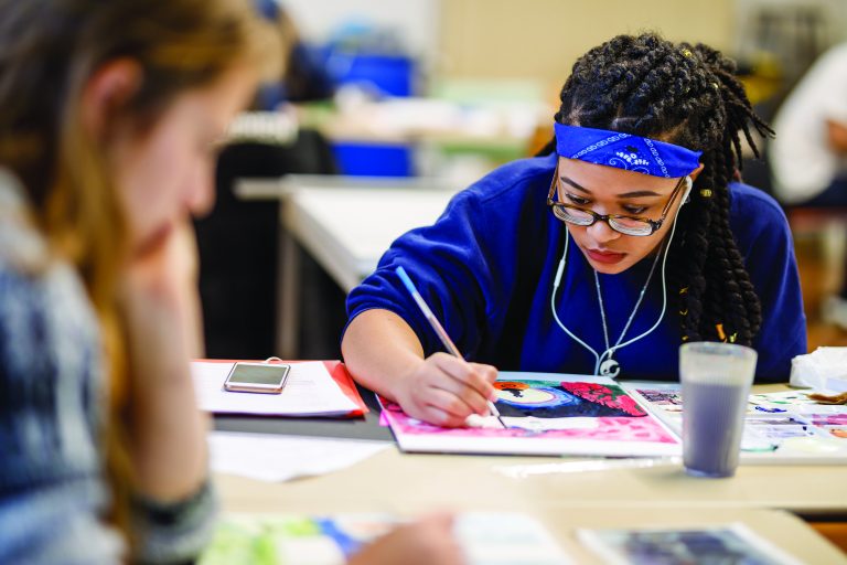 Student in Art class