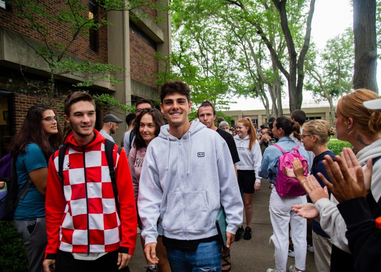 Applause tunnel in opening convocation
