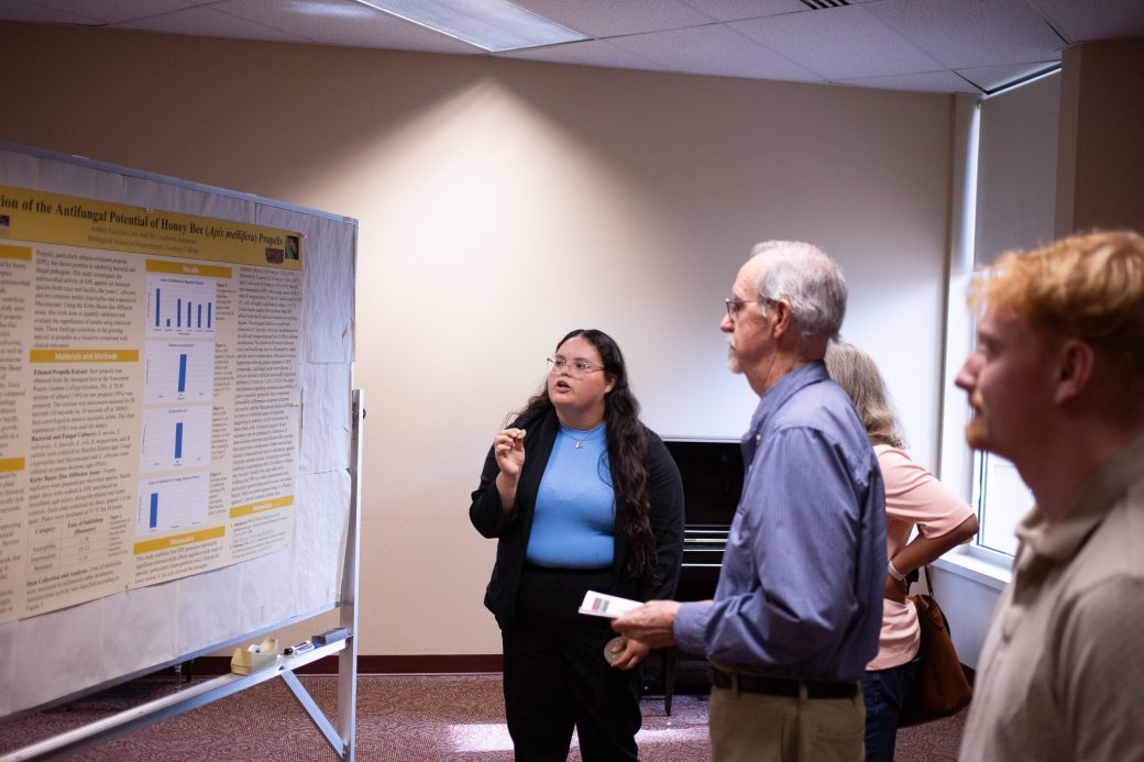 Garcia Coto presents a poster