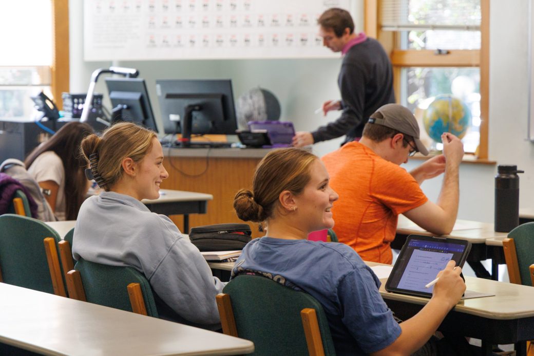 Students learning with ipads in Joey Lyon's class