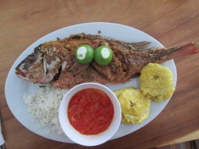Ah, pescado (fish) for lunch.