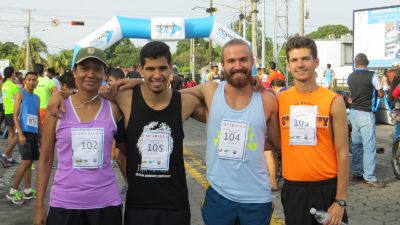 Happy Faces before the race-Maria & Joshua Schirch, Isaiah & Luke