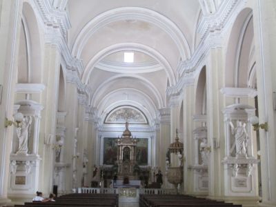 Inside the central cathedral of Leon.