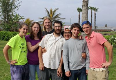 Lauren, Becca, Landon, Rudy, Jacob, Joshua and Alan pause for a final group photo at Kawai before boarding the bus to return to Casa Goshen and their last evening in Peru.
