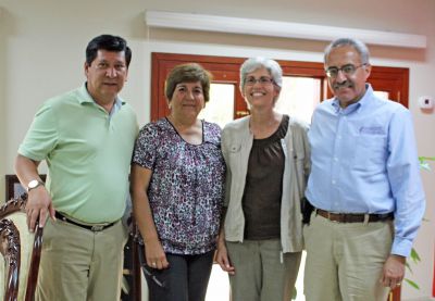 Mayor Juan Alvarez Andrade, an aide, and Peru SST Co-Directors Judy Weaver and Richard R. Aguirre.