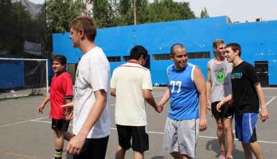 Americans and Peruvians shake hands after the game. The Americans prevailed –as did friendship.