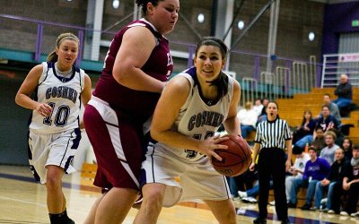 Cassie Greives playing basketball