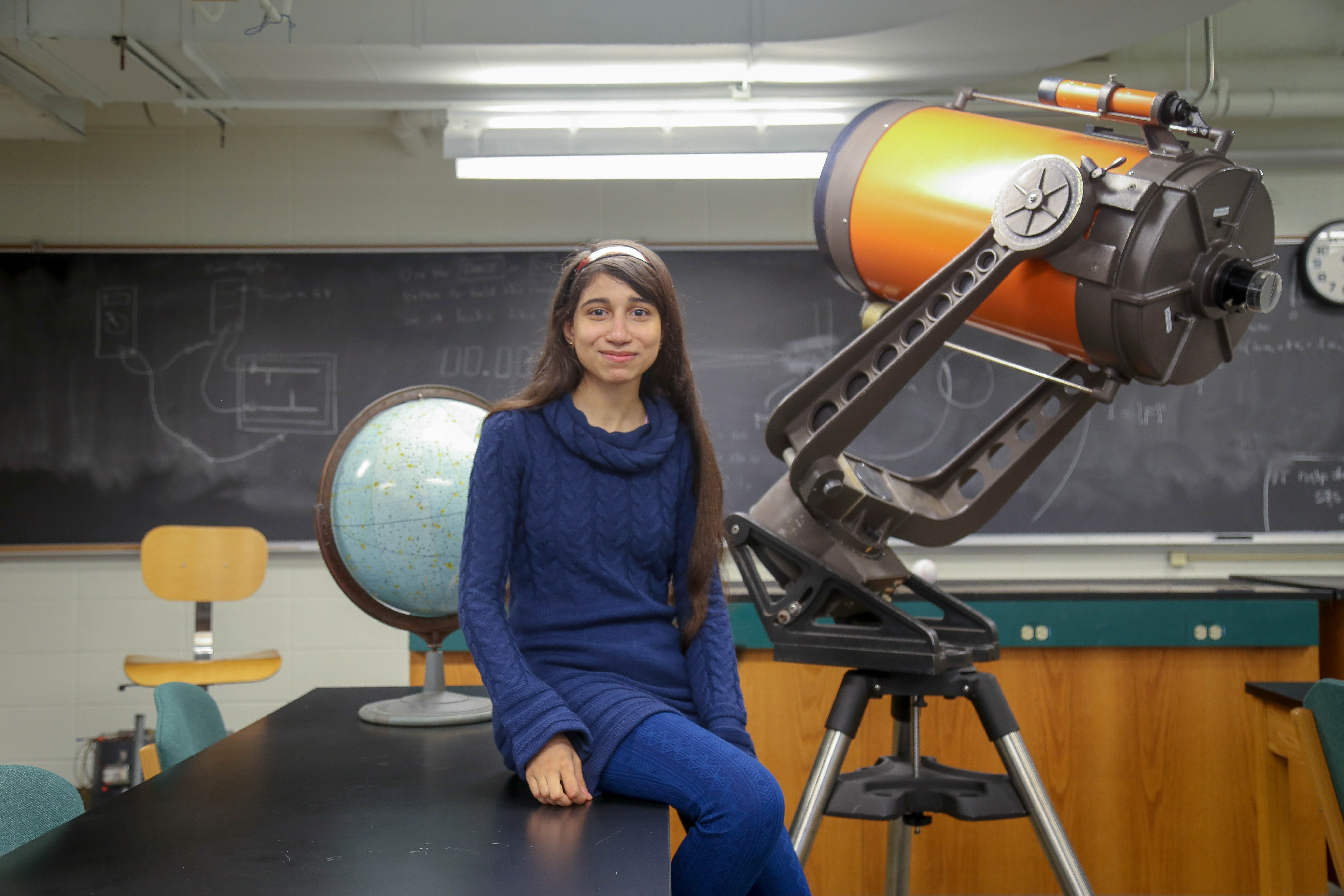 Senior Ebtihal Abdelaziz pursues dream summer physics internship at