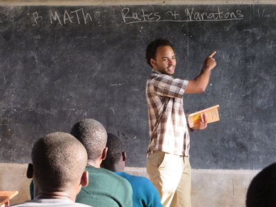 Evan Grimes teaches class at Nyarero school on SST